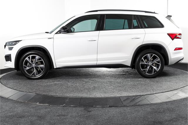 Skoda Kodiaq 1.5 TSI 150 PK Sportline Business Orig. NL | Elek. Trekhaak | Dig. Cockpit | Adapt. Cruise | Stoelverw. | PDC | Camera | NAV + App. Connect | ECC | Elek. Klep | LM 19" |