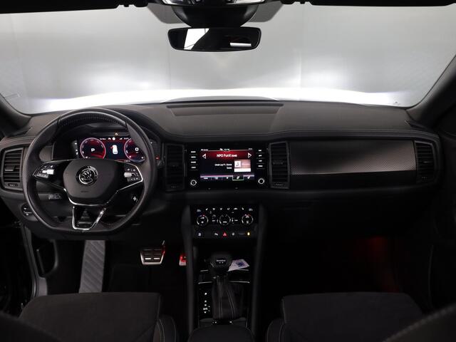 Skoda Kodiaq 1.5 TSI Sportline Business 150 pk Automaat | Navigatie | Parkeersensoren | Achteruitrijcamera | Adaptieve cruise control | Elektr. achterklep | Autom. airco (3 zones) | Keyless |