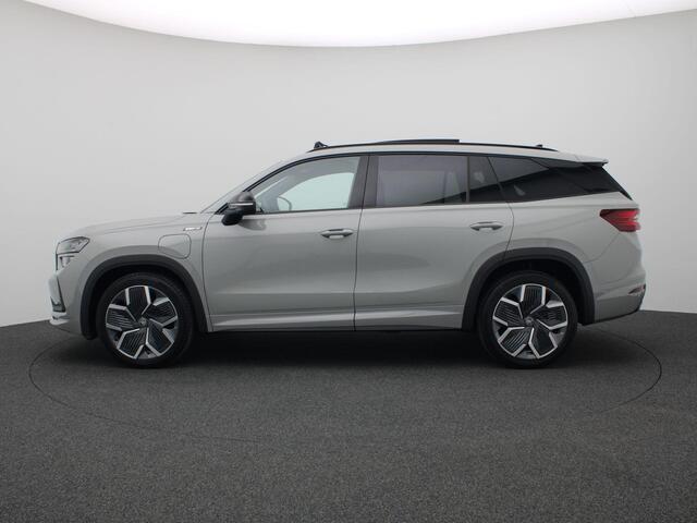 Skoda Kodiaq 1.5 TSI PHEV Sportline Business 204PK DSG Panoramadak, Trekhaak, 20" LM Velgen, Stoelverwarming, Keyless, Canton Audio, Virtual cockpit, Navi, Side Assist, Memorystoel, Achteruitrijcamera, Full LED Matrix Koplampen