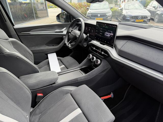 Skoda Kodiaq 1.5 TSI PHEV Sportline Business AFNEEMBARE TREKHAAK | SFEER VERLICHTING | VIRTUAL DISPLAY | CAMERA | MATRIX LED KOPLAMPEN | ADAPTIEVE CRUISE | DODEHOEK DETECTIE | ELEKTRISCH VERSTELBARE STOELEN | KEYLESS | VERWARMDE STOELEN/STUUR || NAVIGATIE |