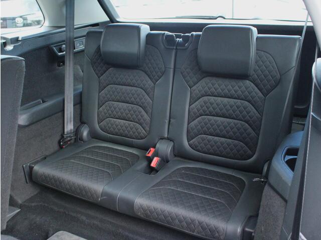 Skoda Kodiaq 1.5 TSI DSG Business Edition 7-Zits Automaat, Org NL, Leder/Stof Bekleding, Cruise en Climate Control, Navigatie