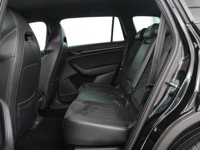 Skoda Kodiaq 1.5 TSI Sportline Business | Leder/alcantara | Memory | Stuur/stoelverwarming | Carplay | Sfeerverlichting | Camera | Park assist | Climate control |