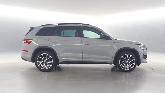 Skoda Kodiaq 1.5 TSI 150pk Sportline Business DSG / Panoramadak / Stoelverwarming / Camera / Elek. verst. Bestuurdersstoel Zwenkbare Trekhaak