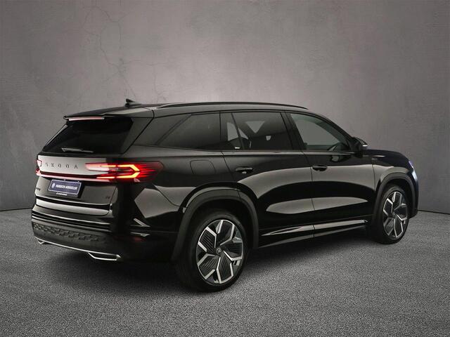 Skoda Kodiaq 1.5 TSI PHEV Sportline Business 204pk DSG Automaat, Trekhaak, Panoramadak, Stoelverwarming, Stuurverwarming, Achteruitrijcamera, Matrix LED koplampen, Elektrische achterklep, Parkeersensoren, Navigatie, App-connect