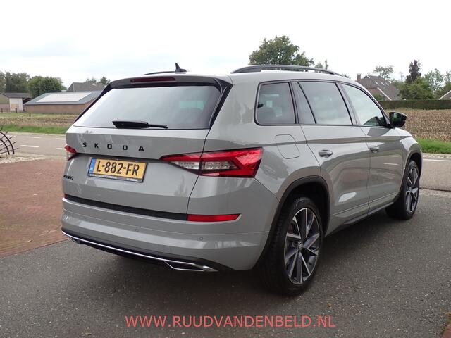 Skoda Kodiaq 1.5 TSI SPORTLINE 7-PERS / TREKHAAK / CARPLAY / CAMERA / KEYLESS / MEMORY