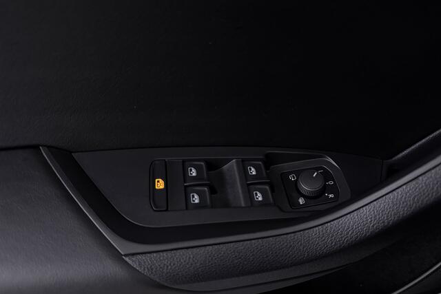 Skoda Kodiaq 1.5 TSI Limited Business Edition (TREKHAAK AFNEEMBAAR, CANTON, STOELVERWARMING, CAMERA, CRUISE ADAPTIEF)