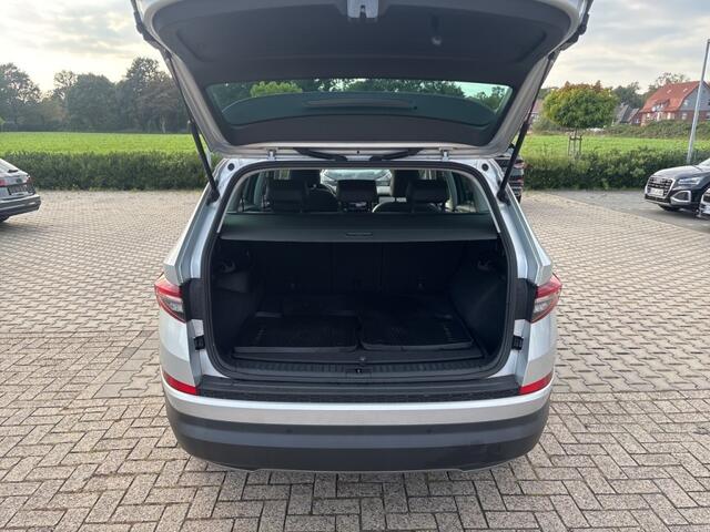 Skoda Kodiaq 2.0 TDI DSG STYLE 4X4 PANO-DAK/TREKHAAK/CAMERA/CRUISE/MEM/STOELVERW