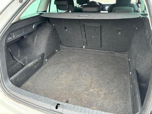 Skoda OCTAVIA Combi 1.5 TSI First Edition | Navi | Parkeerhulp | Optiek zwart