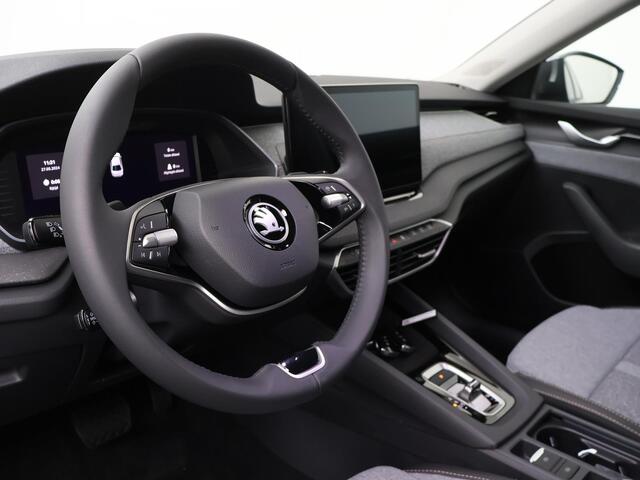 Skoda OCTAVIA First Edition 1.5 TSI m-HEV 85 kW / 115 pk Hatchba ck 7 versn. DSG