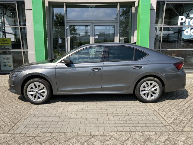 Skoda OCTAVIA First Edition 1.5 TSI m-HEV 85 kW / 115 pk Hatchba ck 7 versn. DSG