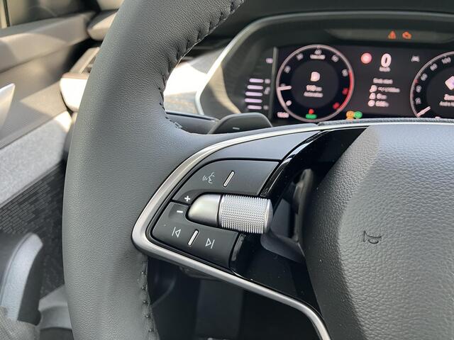 Skoda OCTAVIA First Edition 1.5 TSI m-HEV 85 kW / 115 pk Hatchba ck 7 versn. DSG