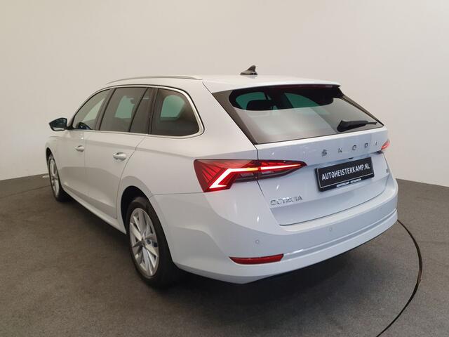 Skoda OCTAVIA Combi 1.4 TSI 204pk DSG/AUT iV PHEV Business Edition Wegklapbare trekhaak, Camera