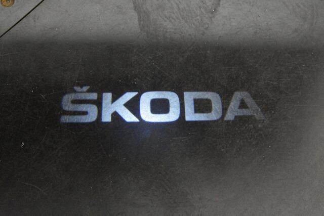 Skoda OCTAVIA 1.4 TSI iV PHEV 204PK Camera Dodeh det EL aKlep Head-Up Winterpack Keyless Business Edition