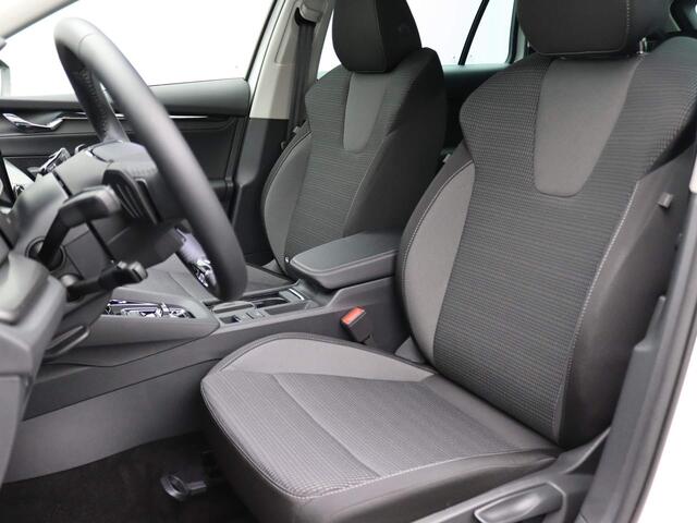 Skoda OCTAVIA Combi 1.4 TSI iV PHEV Business Edition 204PK DSG Trekhaak, park distance control, adaptive cruise, keyless, 17'' lichtmetaal