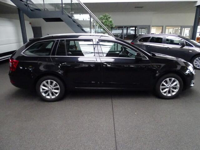 Skoda OCTAVIA Combi 1.0 TSI Greentech Business Edition