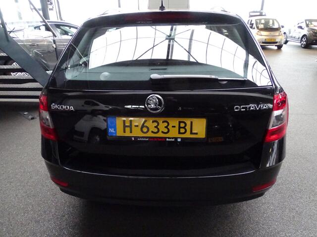 Skoda OCTAVIA Combi 1.0 TSI Greentech Business Edition