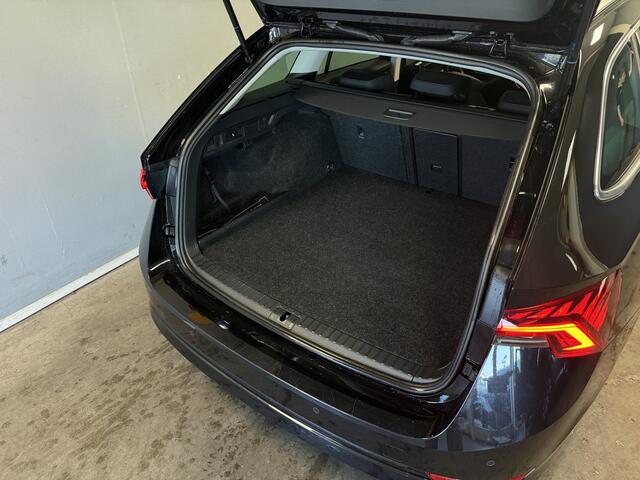 Skoda OCTAVIA Combi 1.4 TSI iV PHEV Panoramadak/SmartLink/ElekStoelen