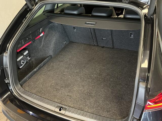 Skoda OCTAVIA Combi 1.4 TSI RS iV PHEV Panoramadak/Massagestoel/CrystalLight