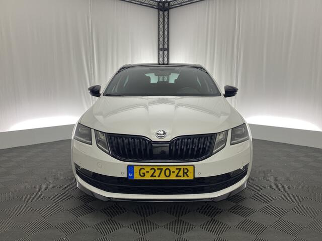 Skoda OCTAVIA 1.5 TSI Sport Business Automaat | Apple Carplay | Navi | PDC | ACC| DAB | Pano-Dak |