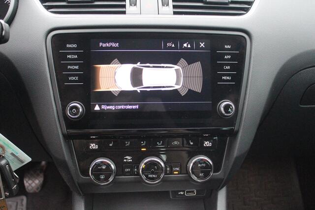 Skoda OCTAVIA Combi 1.0 TSI Greentech Business Edition