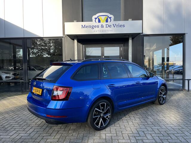 Skoda OCTAVIA Combi 1.5 TSI Greentech Sport Business Airco ECC | Virtual | Adaptive Cruise | Panorama | Trekhaak | Camera | Stoelverwarming | Apple Carplay Android Auto | Isofix | NAP |