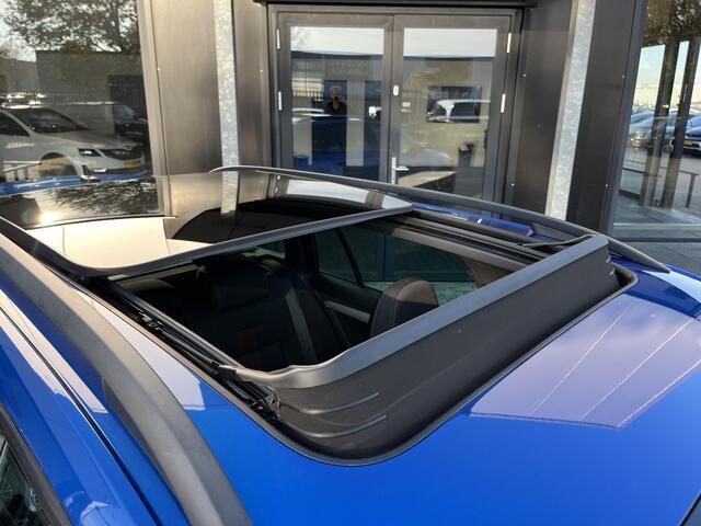 Skoda OCTAVIA Combi 1.5 TSI Greentech Sport Business Airco ECC | Virtual | Adaptive Cruise | Panorama | Trekhaak | Camera | Stoelverwarming | Apple Carplay Android Auto | Isofix | NAP |