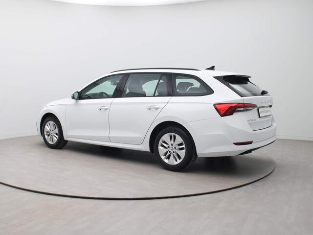 Skoda OCTAVIA 111pk e-TSI Ambition DSG/AUTOMAAT Carplay | Climate | Cruise | Stoelverwarming