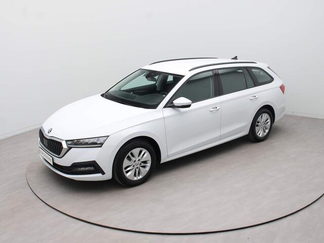 Skoda OCTAVIA 111pk e-TSI Ambition DSG/AUTOMAAT Carplay | Climate | Cruise | Stoelverwarming