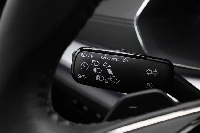 Skoda OCTAVIA Combi 1.0 e-TSI 110PK DSG Ambition | Navi | Camera | Stoelverwarming | 17 inch | Virtual Cockpit | Cruise | Clima | Apple Carplay / Android Auto
