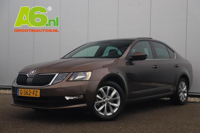 Skoda OCTAVIA 1.0 TSI Greentech Business Edition 116PK Panoramadak 16 inch Panoramadak Navigatie Clima Cruise Parkeersensor Carplay Android LED