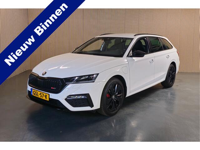 Skoda OCTAVIA Combi 1.4 TSI iV PHEV Sportline Business Rs Line - Apple Carplay- Android Auto - Stoelverwarming