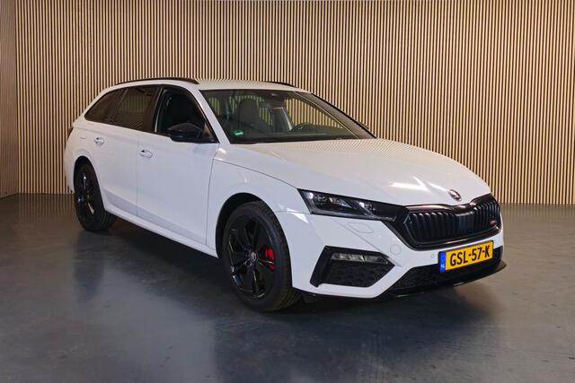 Skoda OCTAVIA Combi 1.4 TSI iV PHEV Sportline Business Rs Line - Apple Carplay- Android Auto - Stoelverwarming