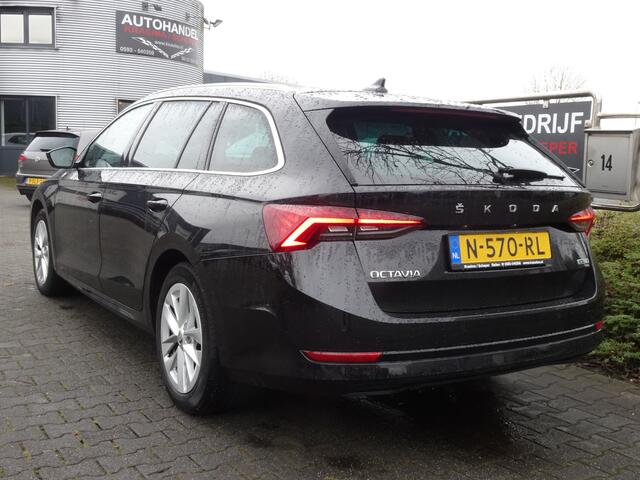 Skoda OCTAVIA Combi 1.0 e-TSI Business Edition Plus