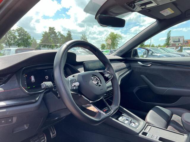 Skoda OCTAVIA Combi 1.4 TSI RS iV 245 pk PHEV | Pano Dak | 18 Inch | A- Camera | ERGO |