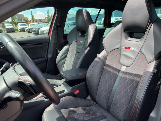 Skoda OCTAVIA Combi 1.4 TSI RS iV 245 pk PHEV | Pano Dak | 18 Inch | A- Camera | ERGO |