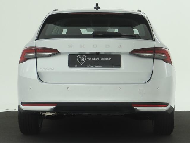 Skoda OCTAVIA Combi 1.5 TSI e-TEC MHEV 115 7DSG First Edition | Chromen grille | Climatronic, elektronische airconditioning met twee zones | Cruise control met speedlimiter
