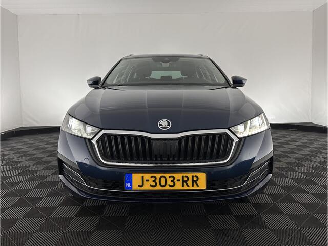 Skoda OCTAVIA Combi 2.0 TDI Aut. *ADAPTIVE-CRUISE | FULL-LED | DIGI-COCKPIT | KEYLESS | DAB+ | NAVI-FULLMAP | ECC | PDC | TOWBAR | APP.CONNECT | AMBIENT-LIGHT | SHIFT-PADDLES | COMFORT-SEATS | 18''ALU*