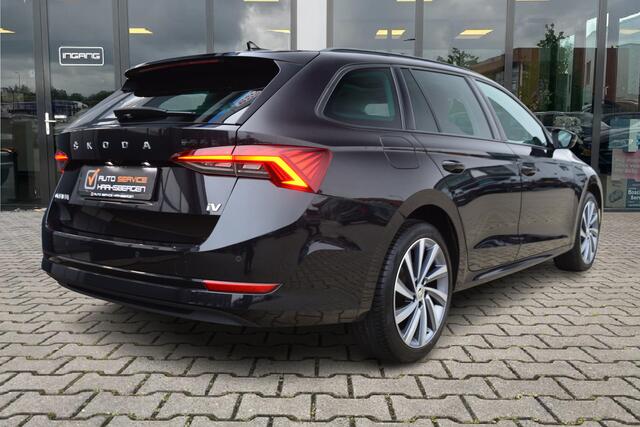 Skoda OCTAVIA Combi 1.4 TSI iV PHEV Business Edition Plus | Dealer Onderhouden | Pano | Camera |
