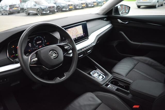 Skoda OCTAVIA Combi 1.4 TSI iV PHEV Business Edition Plus | Dealer Onderhouden | Pano | Camera |