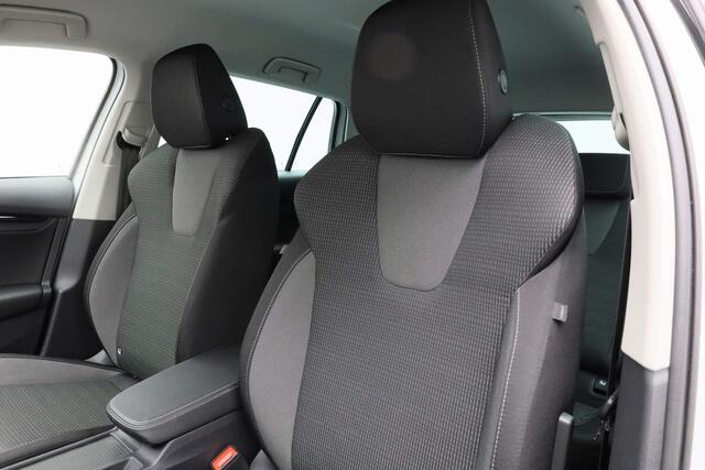 Skoda OCTAVIA Combi 1.0 e-TSI 110PK DSG Business Edition | Navi | Keyless | Parkeersensoren voor/achter | Cruise | Apple Carplay / Android Auto