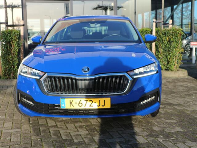 Skoda OCTAVIA Combi 1.0 e-TSI Business Edition TREKHAAK NAVI ADAP NL AUTO