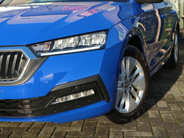 Skoda OCTAVIA Combi 1.0 e-TSI Business Edition TREKHAAK NAVI ADAP NL AUTO