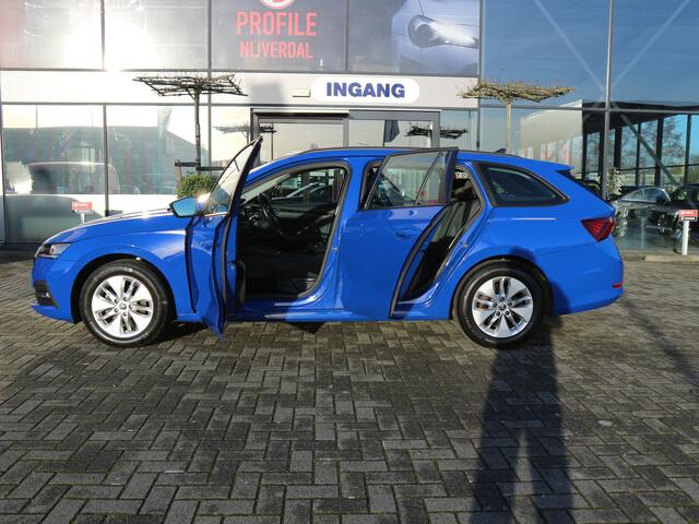 Skoda OCTAVIA Combi 1.0 e-TSI Business Edition TREKHAAK NAVI ADAP NL AUTO