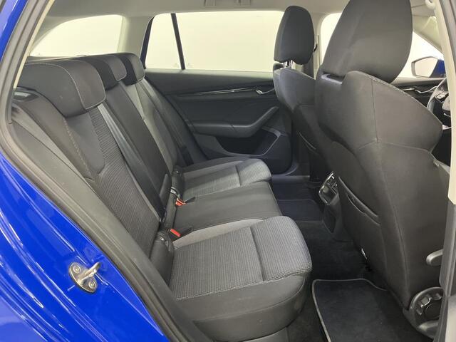 Skoda OCTAVIA Combi 1.0 TSI Ambition NL AUTO | PDC | NIEUWE TYPE! CARPLAY | LMV |