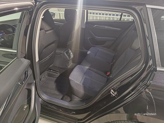 Skoda OCTAVIA Combi 1.5 eTSI 150pk Style Business Edition Plus DSG7 110kw Elektr.A.Klep / Carplay / A.Camera / Adapt. Cruise C.