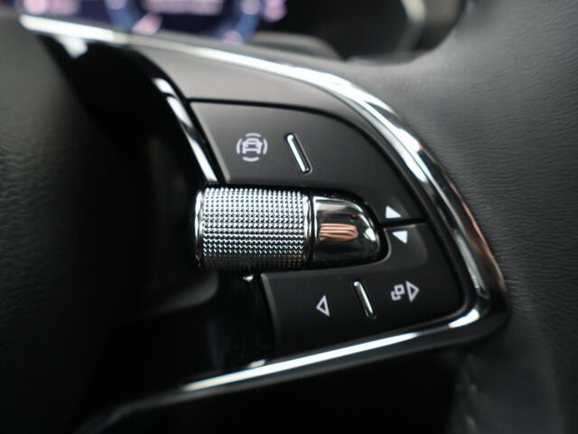 Skoda OCTAVIA ¦koda Octavia Wealer Tour Edition 1.0 TSI e-TEC 11 Automaat | Navigatie | Apple Carplay/Android Auto | lichtmetalen velgen 18" | Parkeersensoren |