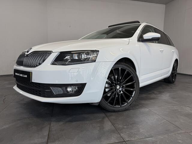 Skoda OCTAVIA Combi 1.4 TSI Greentech Style Businessline?Panoramadak?Sportstoelen?Stoelverwarming?Leder Bekleding?Apple Carplay?DSG?