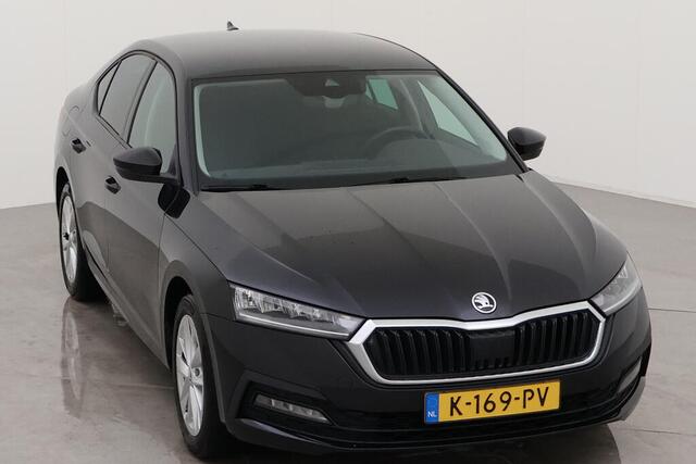 Skoda OCTAVIA 1.0 e-TSI Business Edition DSG/ Hatchback/ Metallic/ Digitale Cockpit/ Led/ Elec. K./ Clima/ Navi/ Parkeersensor V + A / 17 lmv/