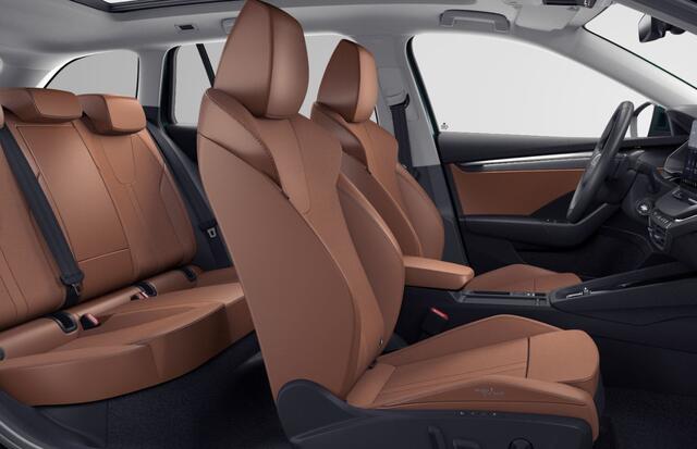 Skoda OCTAVIA Combi 1.5 TSI MHEV Business Edition Plus Suite cognac / Trekhaak / Panorama-schuif-/kanteldak / Chrome pakket /Light & view pakket / 18"lichtmetalen velgen / Dodehoeksensor / Winter pakket / ¤2000 Inruilpremie