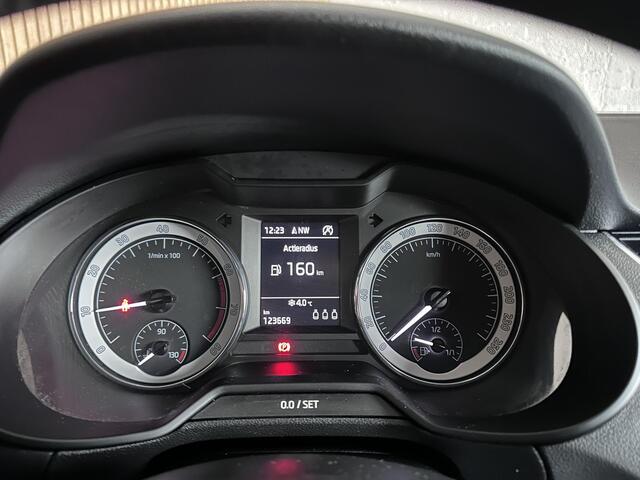 Skoda OCTAVIA Combi 1.0 TSI Trekhaak | Carplay | Keyless